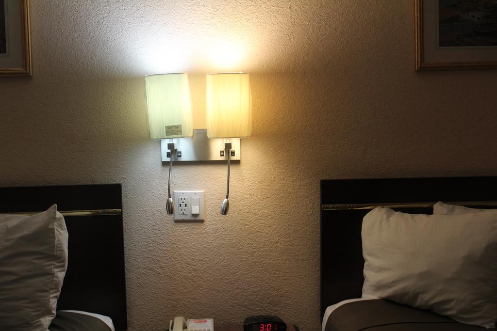 Americas Best Value Inn-Near NRG Park/Medical Center Houston Exterior foto